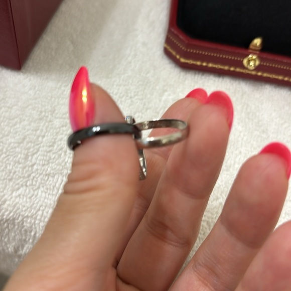 Cartier Trinity Ceramic & Diamond Ring in 18k White Gold 0.45 CTW - Picture 4 of 7